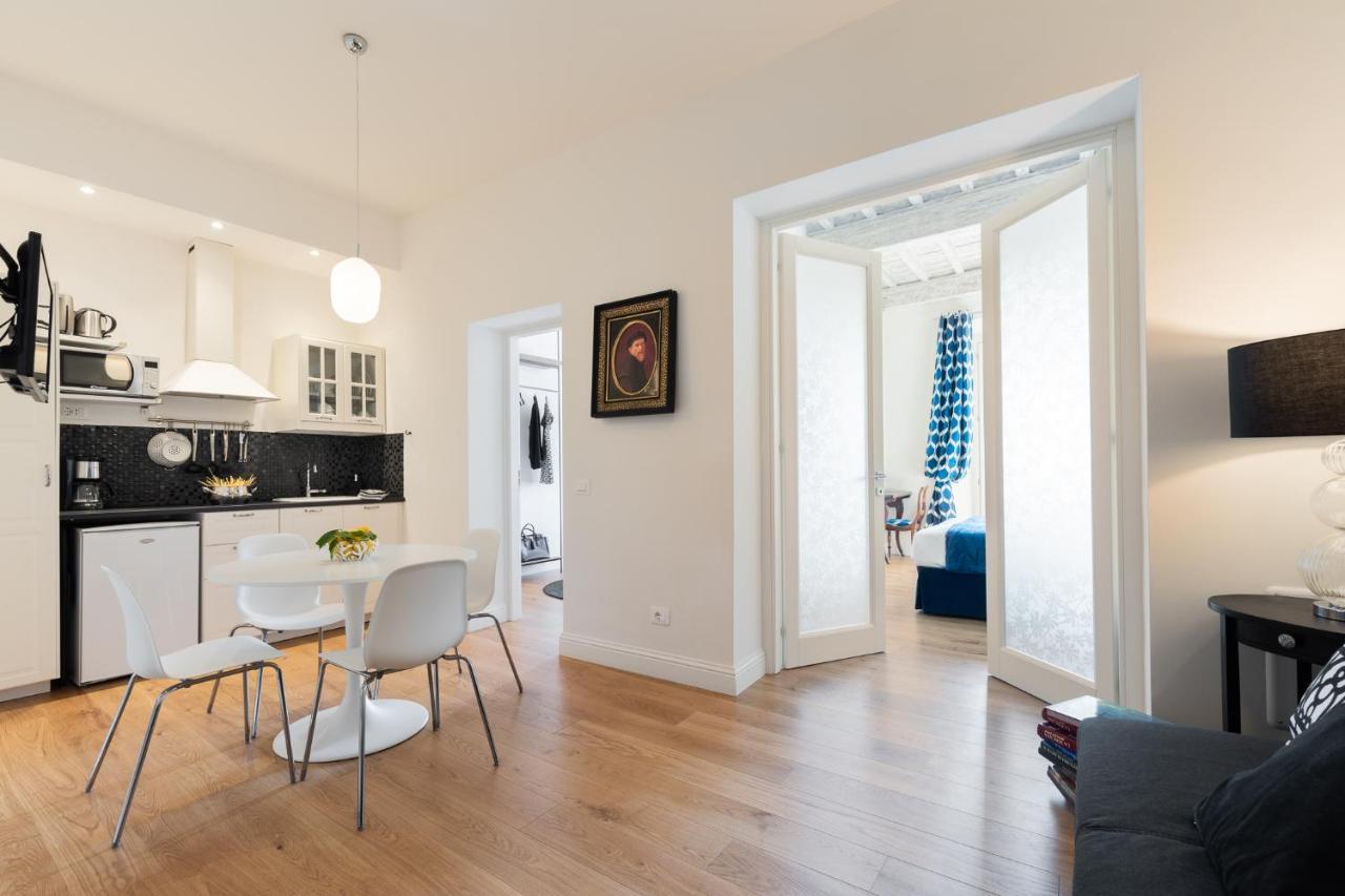 Lovely Apartment With Balcony Florens Exteriör bild